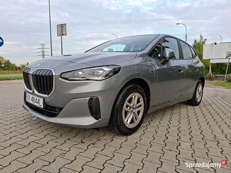 Szary Używany 2022 BMW 225 Active Tourer Minivan | 137 000 zł - Obraz 1/4