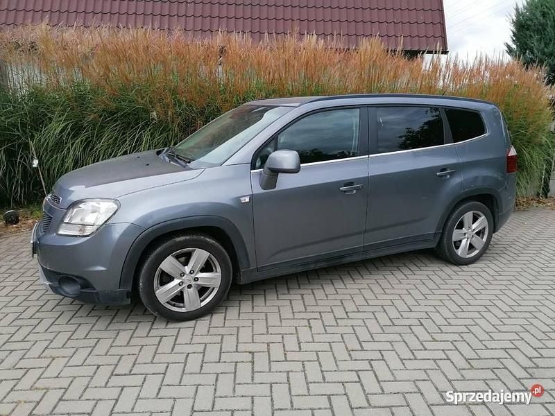 Szary Używany 2013 Chevrolet Orlando LTZ Minivan | 28 900 zł (Uczciwa cena) - Obraz 1/4