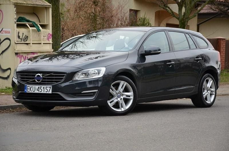 Używany Volvo V60 114 KM (83 kW) 2013 Inny kolor Kombi