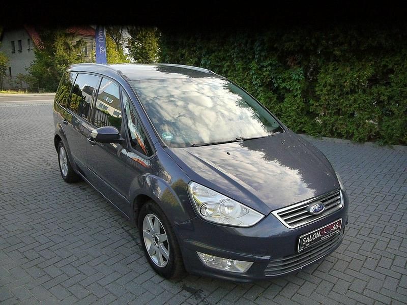 Używany Ford Galaxy 140 KM (102 kW) 2010 Grafitowy (metalik) Minivan