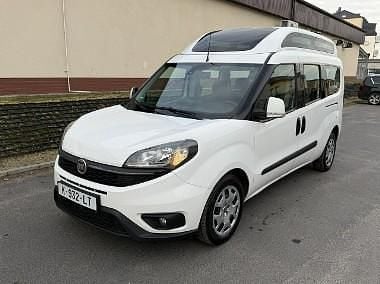 Biały Używany 2021 Fiat Doblò Minivan | 49 999 zł (Uczciwa cena) - Obraz 1/4