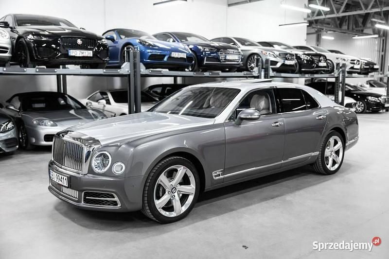 Srebrny (metalik) Używany 2020 Bentley Mulsanne Mulliner Sedan/Limuzyna | 1 670 000 zł - Obraz 1/4