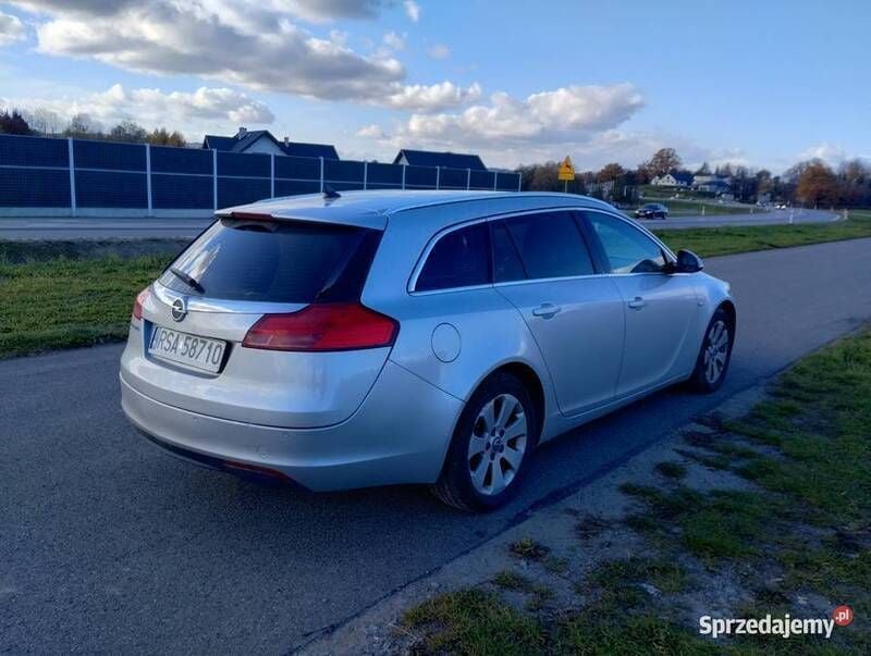 Używany Opel Insignia 2010 Srebrny Kombi