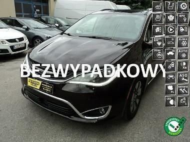 Czarny Używany 2017 Chrysler Pacifica Minivan | 98 000 zł - Obraz 1/4