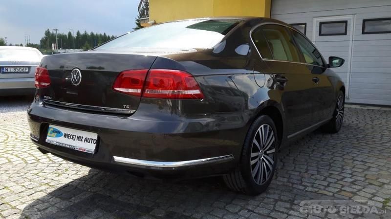 Używany VW Passat Highline 122 KM (89 kW) 2012 Brązowy