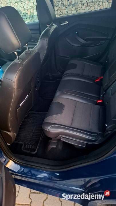 Używany Ford Kuga 2016 Granatowy SUV