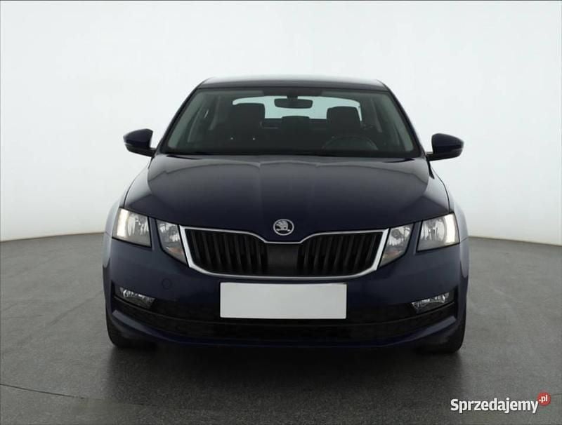 Niebieski Używany 2017 Skoda Octavia Hatchback | 34 999 zł (Dość drogi) - Obraz 1/4