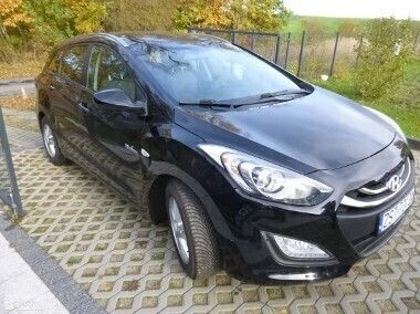 Czarny Używany 2014 Hyundai i30 Comfort Sedan/Limuzyna | 33 900 zł (Dobra cena) - Obraz 1/4