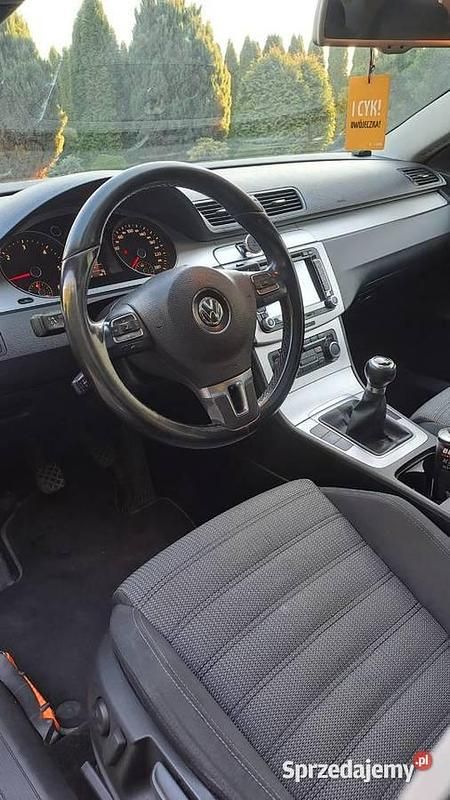 Używany VW Passat 2009 Czarny Sedan/Limuzyna