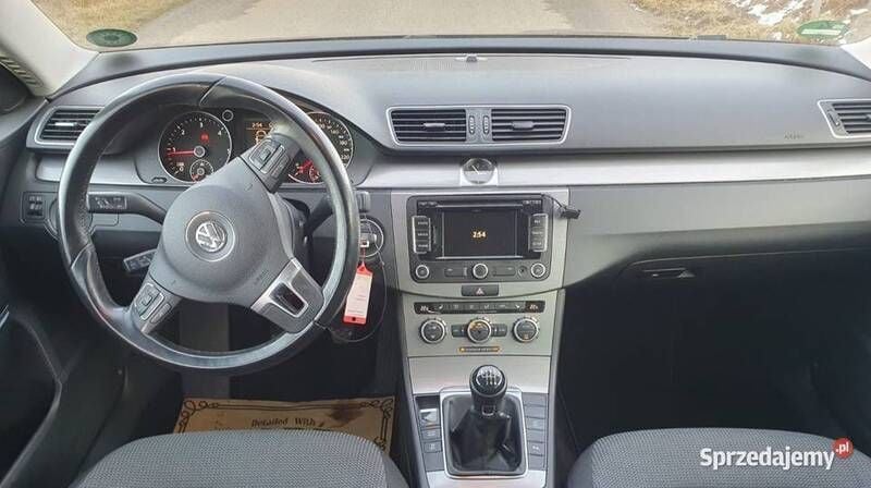 Używany VW Passat 2012 Brązowy Sedan/Limuzyna