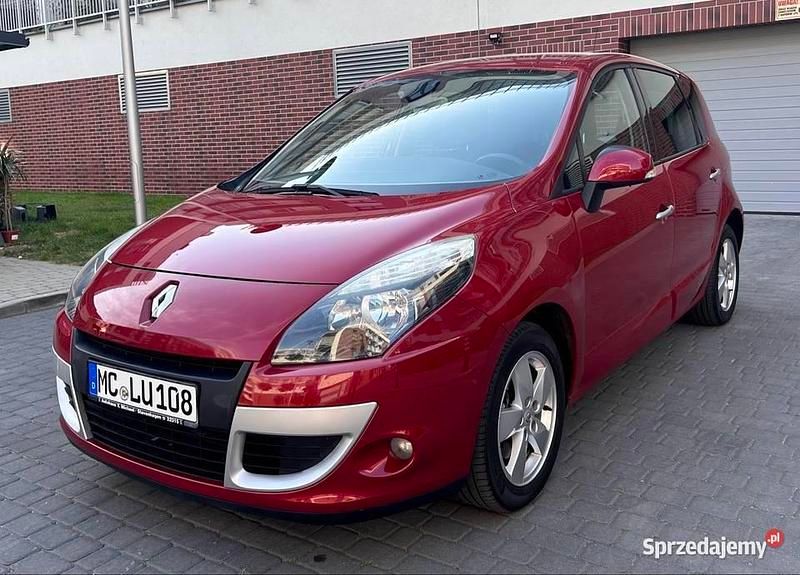 Bordowy Używany 2009 Renault Scénic III Minivan | 15 900 zł (Uczciwa cena) - Obraz 1/4