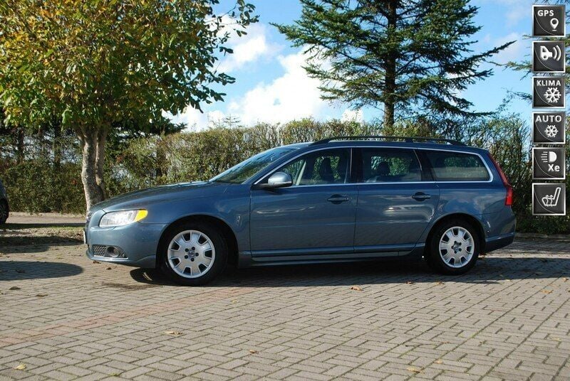Niebieski jasny (metalik) Używany 2013 Volvo V70 Kombi | 39 900 zł (Dość drogi) - Obraz 1/4