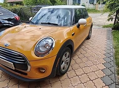 Pomarańczowy Używany 2016 Mini Cooper Hatchback | 44 900 zł (Super Cena) - Obraz 1/4