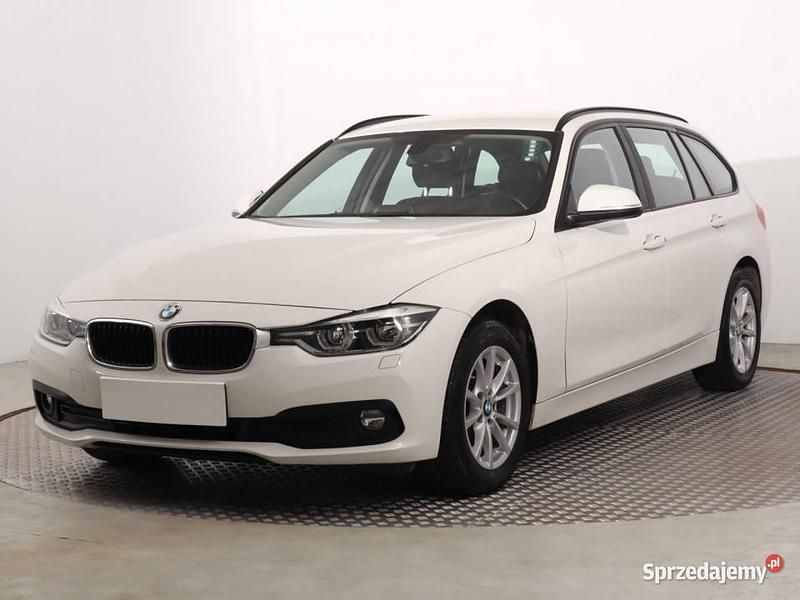 Używany BMW 318 2017 Biały Kombi