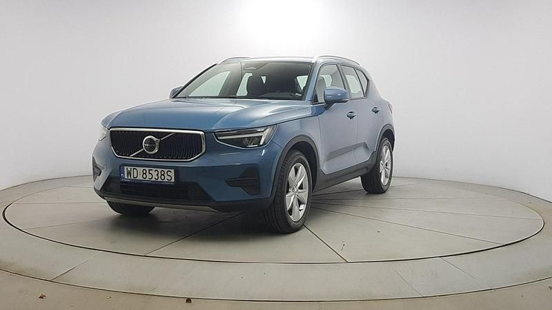 Używany Volvo XC40 Core 163 KM (119 kW) 2022 Niebieski SUV