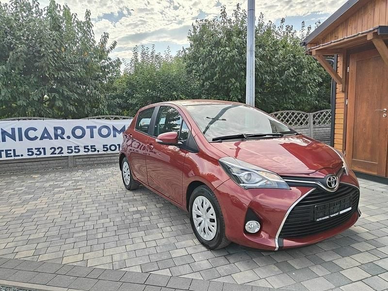 Czerwony Używany 2019 Toyota Yaris Sedan/Limuzyna | 46 900 zł (Dobra cena) - Obraz 1/4