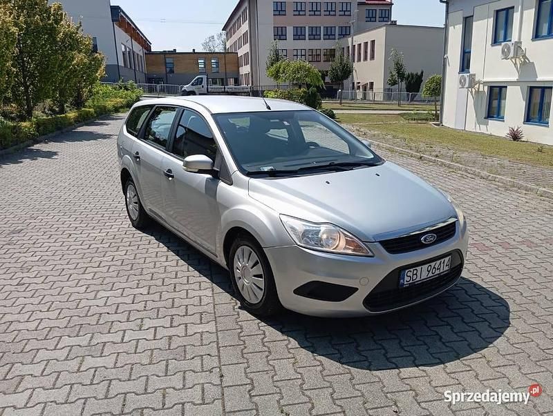 Srebrny Używany 2008 Ford Focus Kombi | 8900 zł (Dość drogi) - Obraz 1/4
