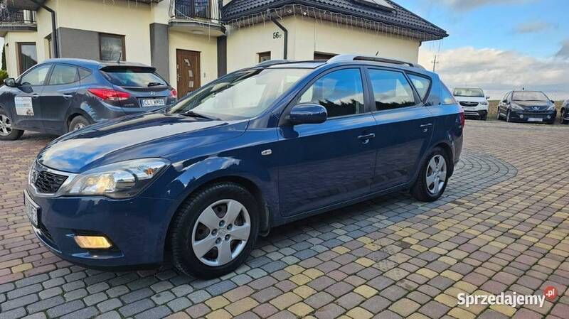 Granatowy Używany 2009 Kia Ceed Kombi | 15 700 zł (Uczciwa cena) - Obraz 1/4
