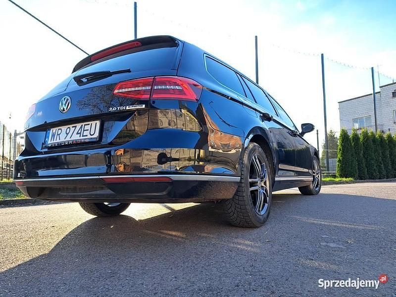 Używany VW Passat 2016 Granatowy Kombi