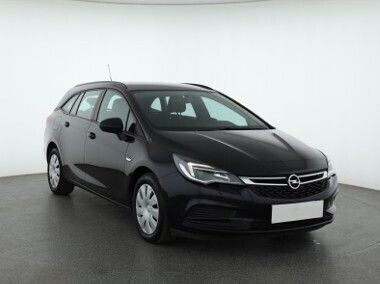Niebieski Używany 2019 Opel Astra Kombi | 31 999 zł (Dobra cena) - Obraz 1/4
