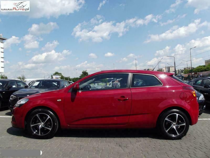 Używany Kia Ceed Sport 105 KM (77 kW) 2009 Czerwony Hatchback