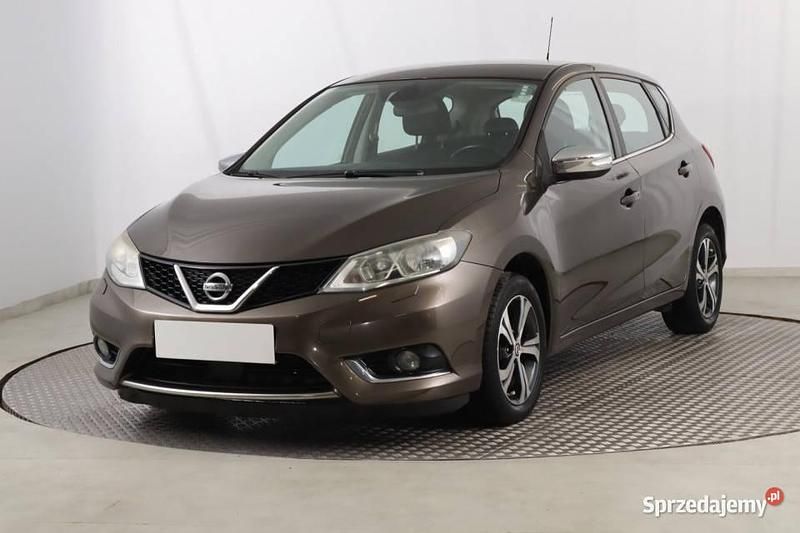 Używany Nissan Pulsar 116 KM (85 kW) 2014 Brązowy Hatchback