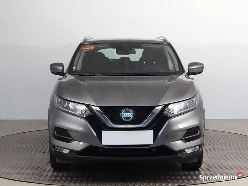 Srebrny Używany 2020 Nissan Qashqai SUV | 75 999 zł (Dobra cena) - Obraz 1/4