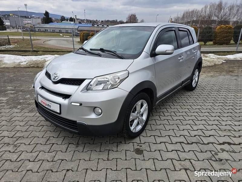 Używany Toyota Urban Cruiser 2009 Srebrny Hatchback