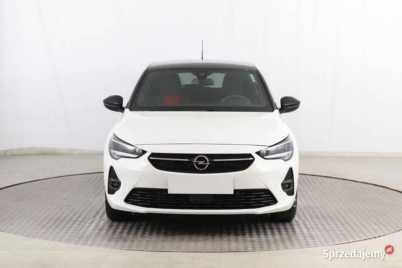 Biały Używany 2021 Opel Corsa Hatchback | 55 999 zł (Dość drogi) - Obraz 1/4