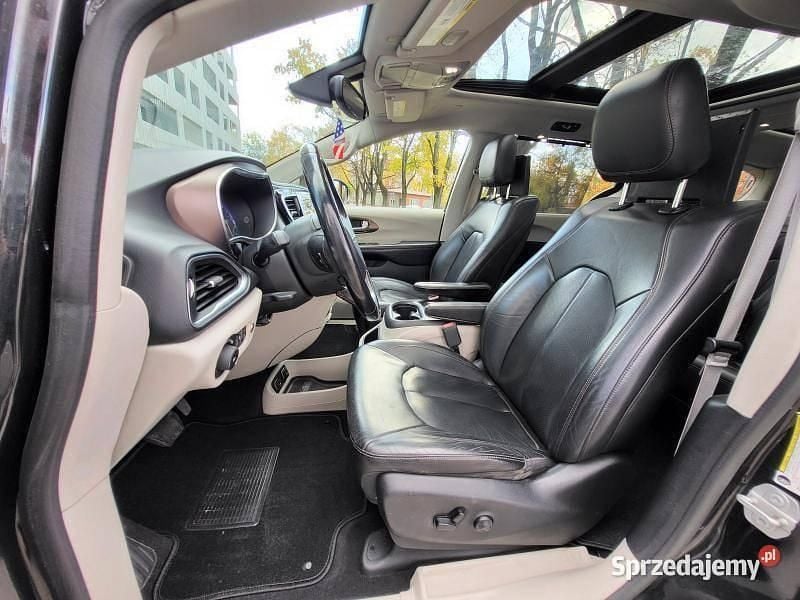 Używany 2018 Chrysler Pacifica Touring SUV | 84 999 zł (Uczciwa cena) - Obraz 1/4