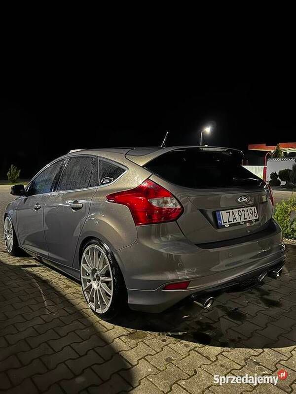 Używany 2011 Ford Focus ST-Line | 30 000 zł - Obraz 1/4