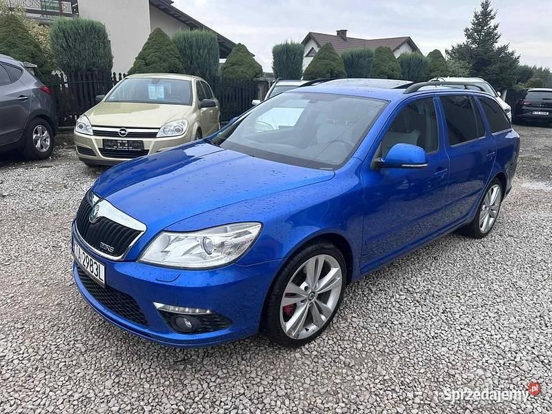 Niebieski Używany 2010 Skoda Octavia RS Kombi | 30 900 zł (Dość drogi) - Obraz 1/4