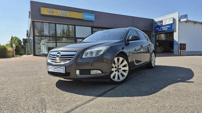 Szary Używany 2009 Opel Insignia Kombi | 17 500 zł (Uczciwa cena) - Obraz 1/4