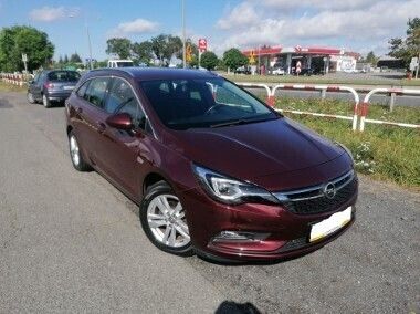 Bordowy Używany 2017 Opel Astra Sedan/Limuzyna | 45 899 zł (Dość drogi) - Obraz 1/4