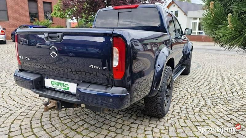 Używany Mercedes A250 2017 Niebieski Sedan/Limuzyna