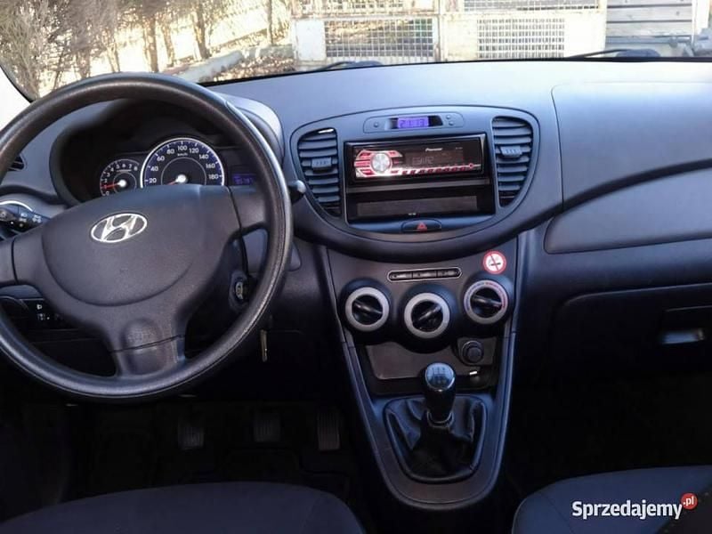 Używany Hyundai i10 69 KM (50 kW) 2013 Czerwony Hatchback