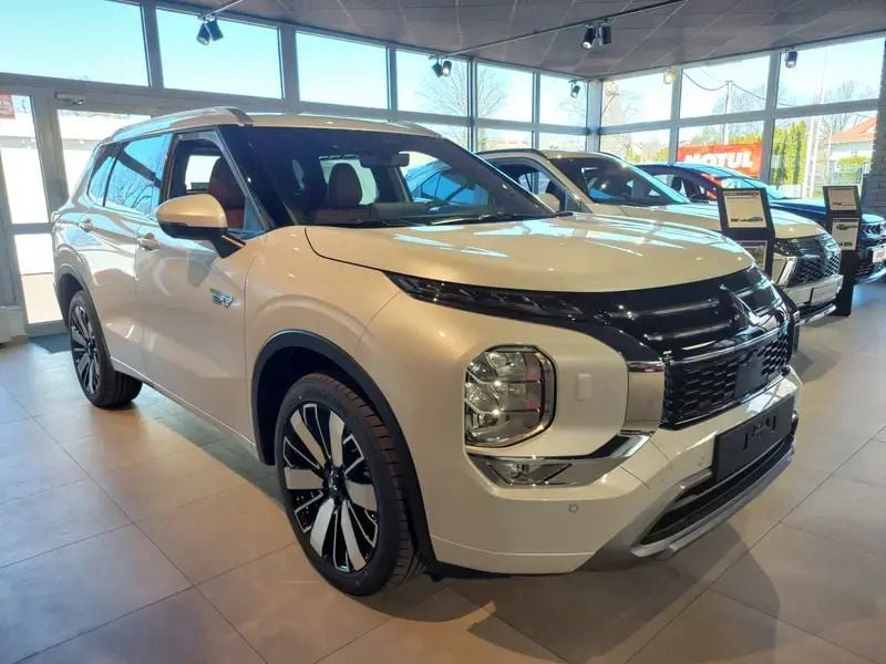 Nowe Mitsubishi Outlander P-HEV 2025 Biały SUV