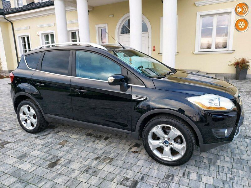 Czarny (metalik) Używany 2010 Ford Kuga SUV | 35 400 zł (Dość drogi) - Obraz 1/4