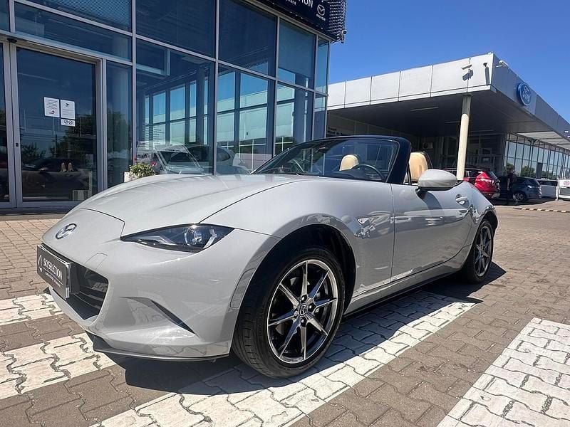 Szary Używany 2024 Mazda MX5 Kabriolet | 134 500 zł - Obraz 1/4