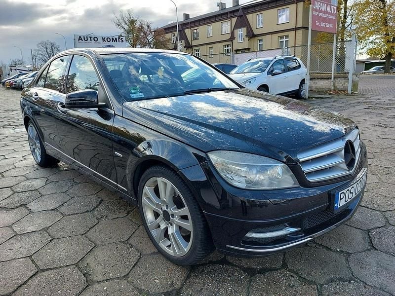 Czarny Używany 2010 Mercedes C350 Sedan/Limuzyna | 34 000 zł - Obraz 1/4