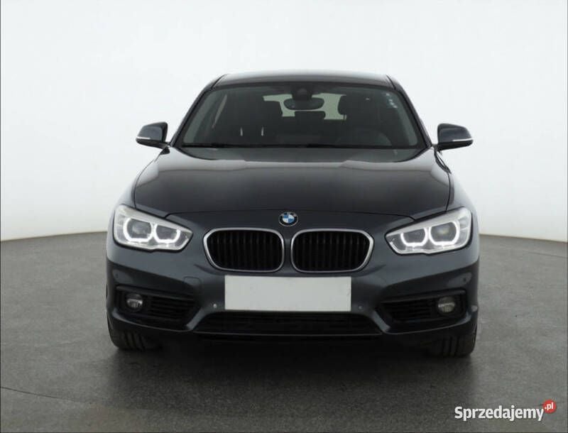 Szary Używany 2017 BMW 118 Hatchback | 56 999 zł (Dobra cena) - Obraz 1/4