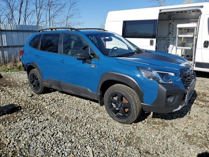Biały Używany 2024 Subaru Forester SUV | 89 470 zł - Obraz 1/4