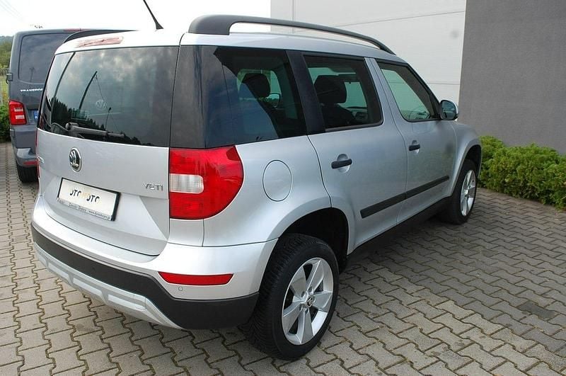 Używany Skoda Yeti 105 KM (77 kW) 2014 Srebrny (metalik) SUV