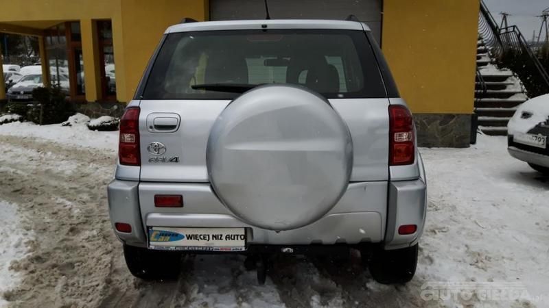 Używany Toyota RAV4 116 KM (85 kW) 2005 Srebrny metalik SUV