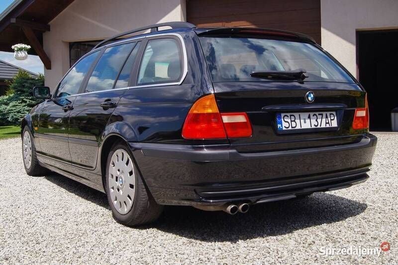 Czarny Używany 2001 BMW 320 Kombi | 11 000 zł (Uczciwa cena) - Obraz 1/4