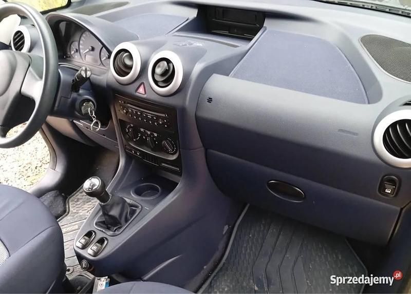 Używany Peugeot 1007 2005 Żółty Minivan