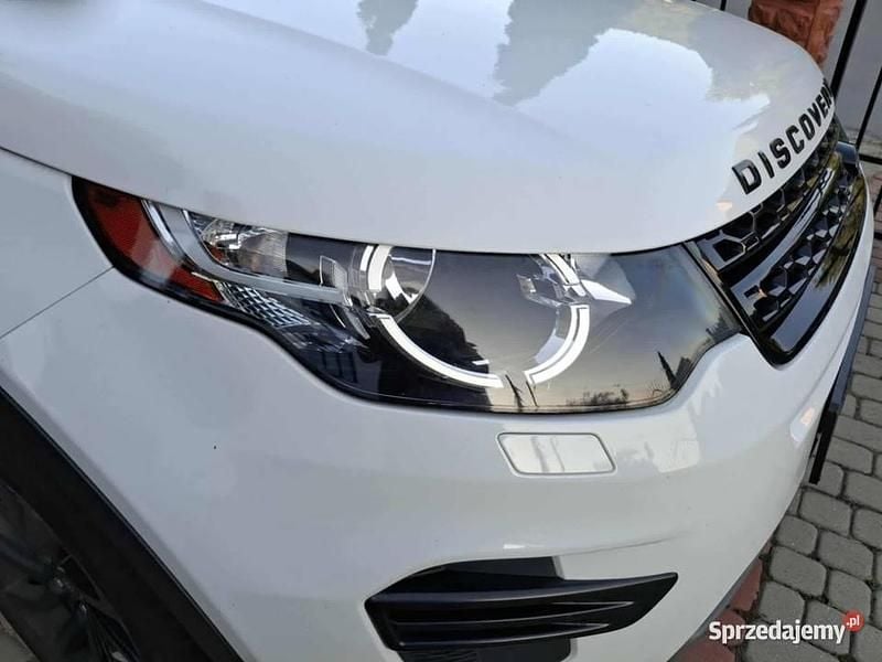 Biały Używany 2019 Land Rover Discovery Sport SUV | 92 500 zł (Uczciwa cena) - Obraz 1/4