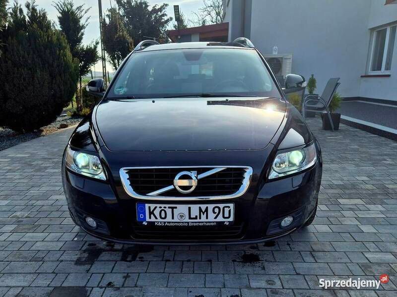 Czarny Używany 2012 Volvo V50 Kombi | 23 999 zł (Dobra cena) - Obraz 1/4
