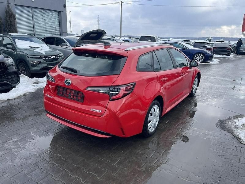 Używany Toyota Corolla 122 KM (89 kW) 2022 Czerwony Kombi