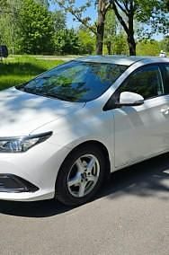 Używany Toyota Auris 99 KM (72 kW) 2015 Biały Kombi